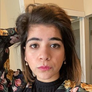 Meet your Posher, Zenab